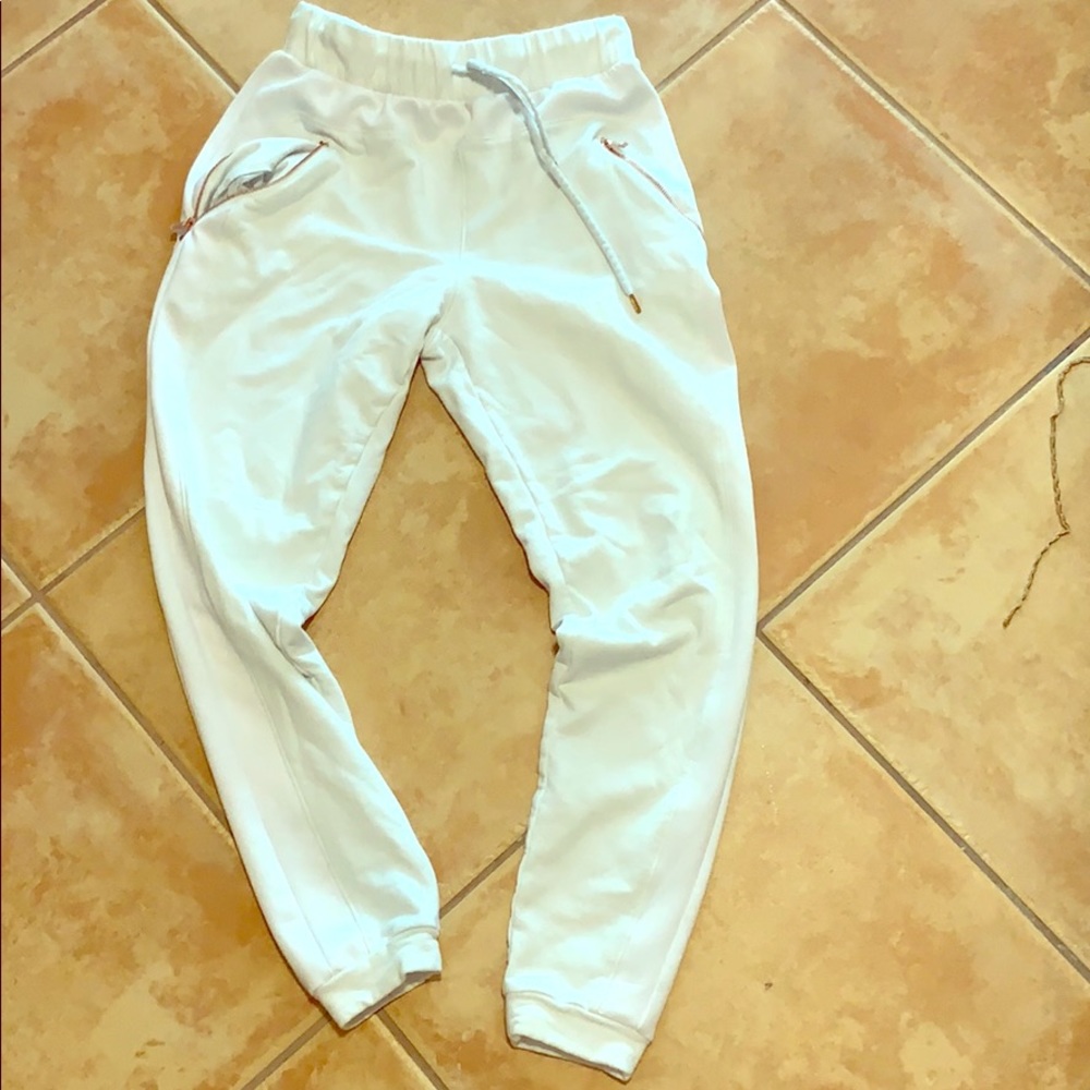 Carbon 38 Runway Joggers
